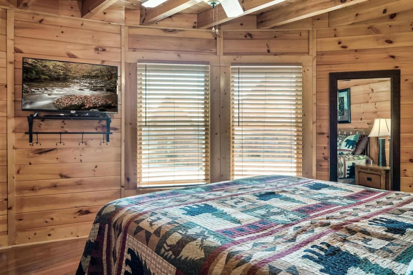 Mountain View Family Cabin W Game Room & Pool Sevierville Exterior photo